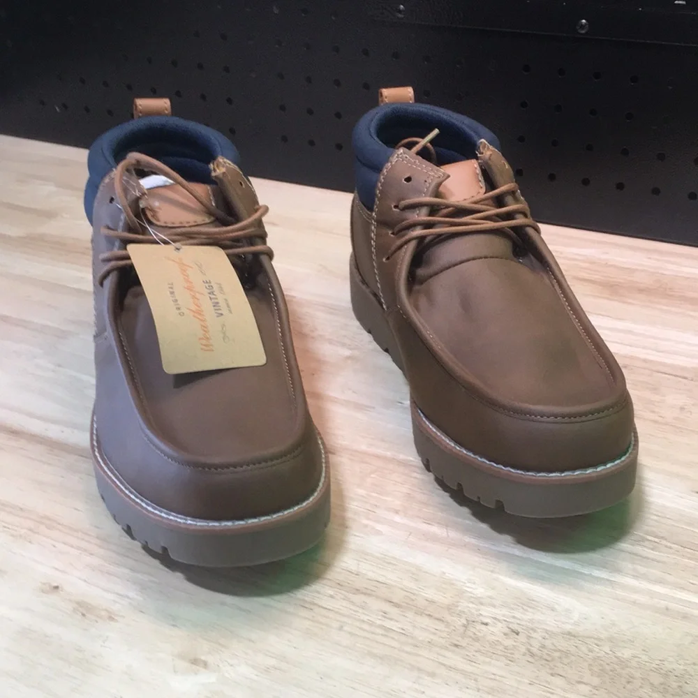 New WB Weatherproof Men's Tan Chukka Boots